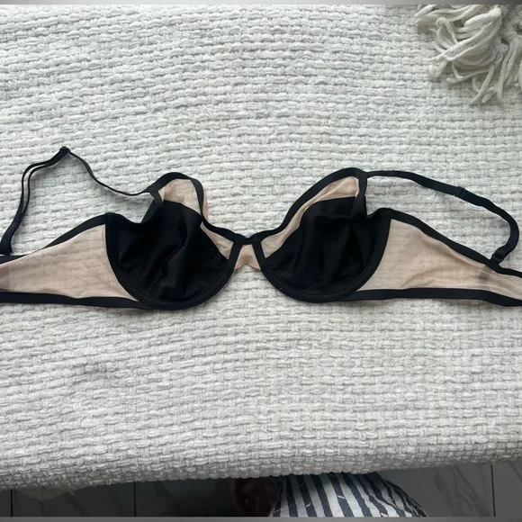 Victoria’s Secret bra - Picture 1 of 6